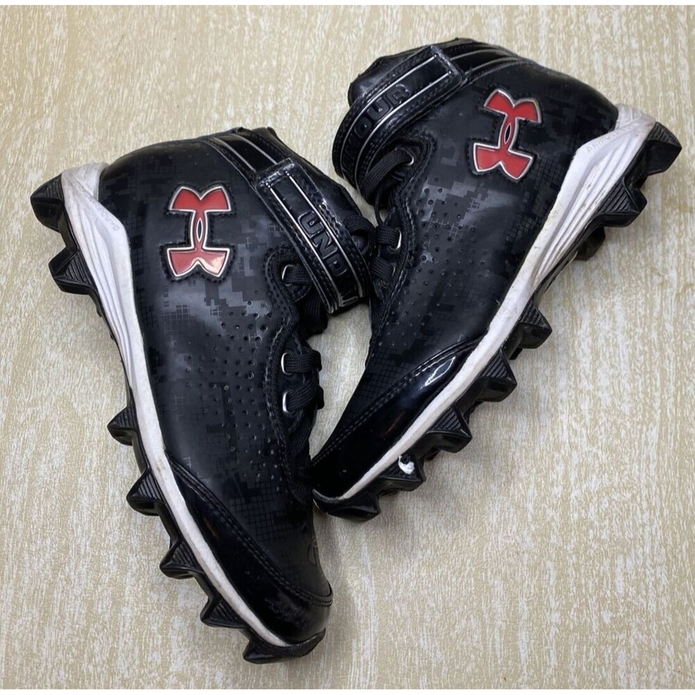 Under Armour Youth Football Cleats - US 2.5Y / UK 2 / EUR 34 - 1226988-001